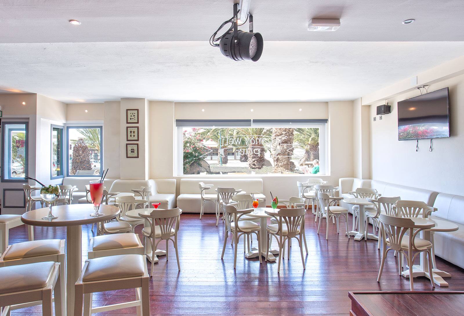 Sports Bar, Be Live Experience Lanzarote Beach Sports Bar, Be Live Experience Lanzarote Beach
