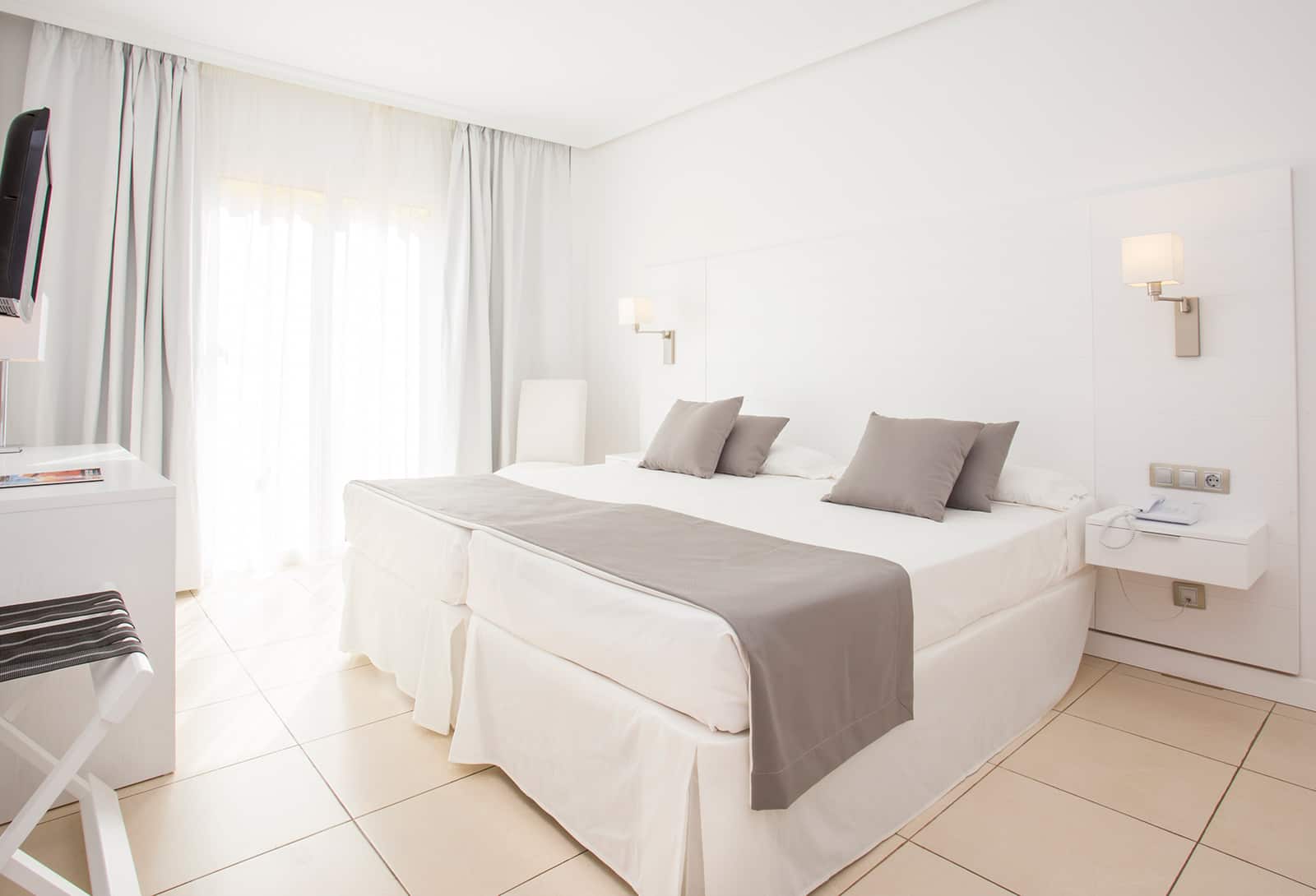 Room, Be Live Family Costa Los Gigantes Room, Be Live Family Costa Los Gigantes