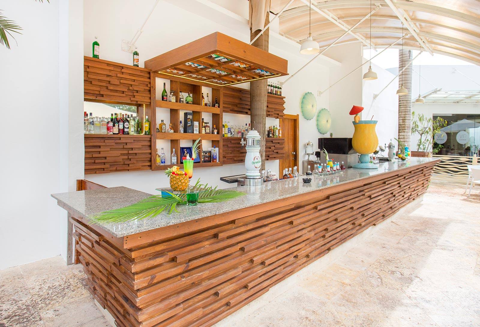 FT@Plaza Bar, Be Live Collection Canoa FT@Plaza Bar, Be Live Collection Canoa