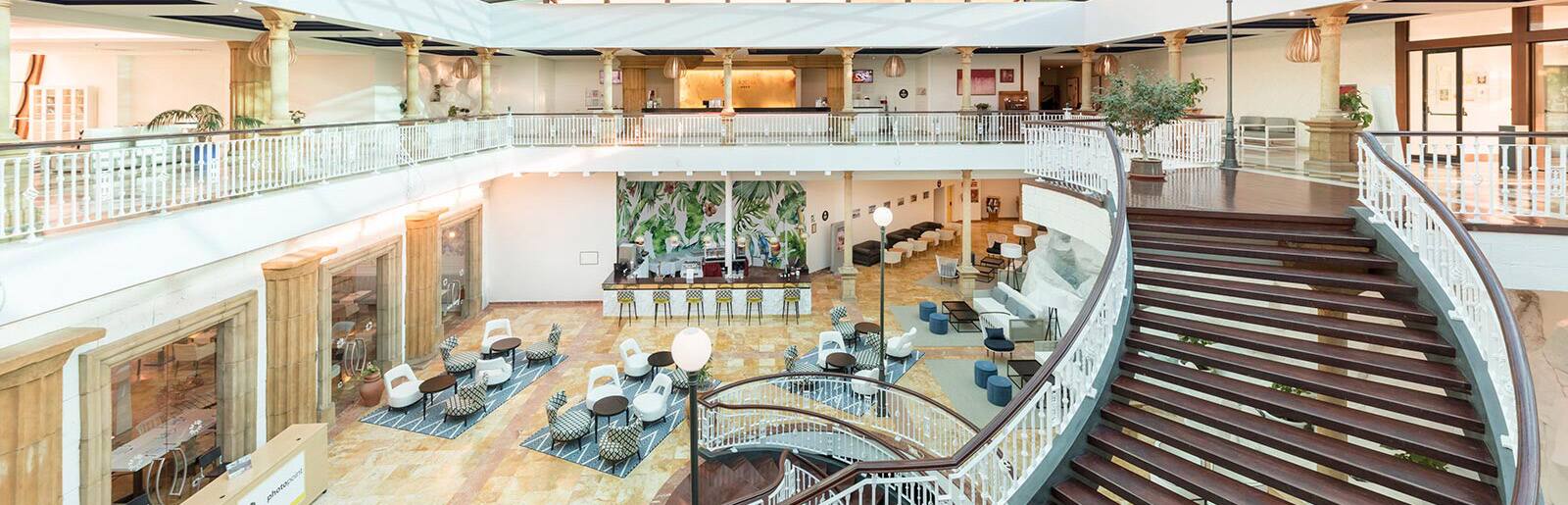 FT@Lobby, Be Live Experience La Nina FT@Lobby, Be Live Experience La Nina