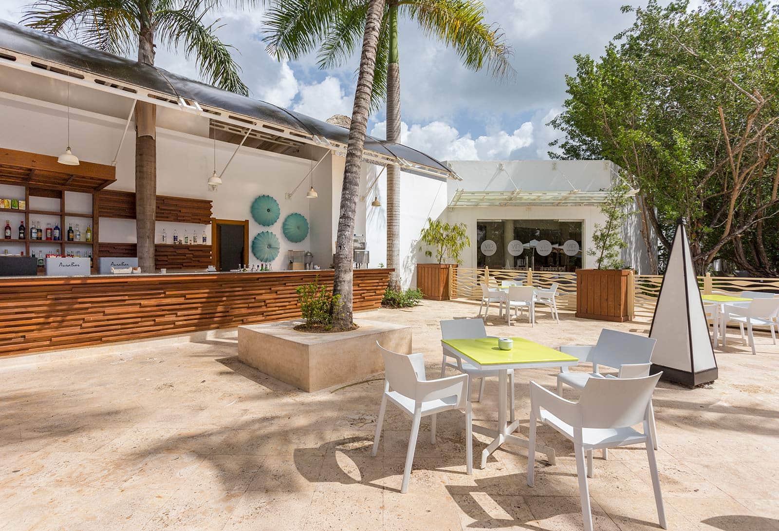 Plaza Bar, Be Live Collection Canoa