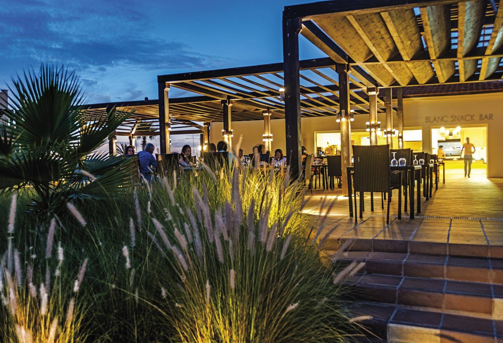 Lanchonete Bar Blanc Hotel Be Live Grand Saïdia Lanchonete Bar Blanc Hotel Be Live Grand Saïdia